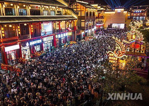 중국 국경절 후베이성 쯔구이현 관광객 인파[신화 연합뉴스 자료사진 재판매 및 DB 금지]