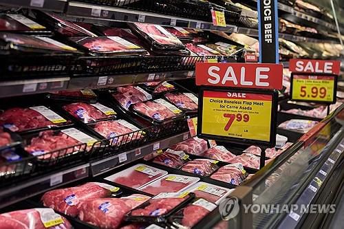 로스앤젤레스의 한 슈퍼마켓 육류 진열대[EPA 연합뉴스 자료사진. 재판매 및 DB 금지]