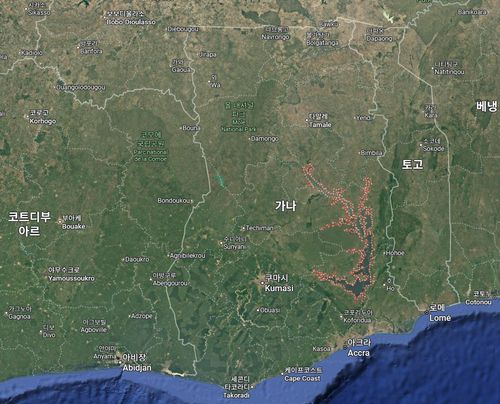 가나 동부 볼카 호(빨간 점선)[구글지도 캡처. 재판매 및 DB 금지]