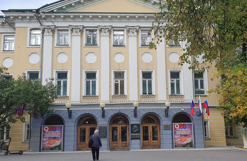 북한 미술 전시회 열린 전러시아 장식예술 박물관 (모스크바=연합뉴스) 최인영 특파원 = 지난달 8일부터 이달 10일까지(현지시간) 북한 미술 전시회가 열린 모스크바 전러시아 장식예술 박물관. 2025.10.14 abbie@yna.co.kr (끝)