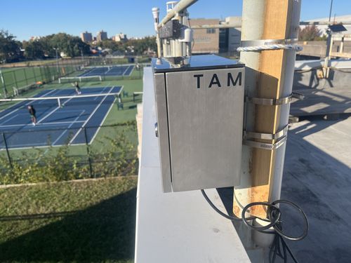 미국 대기질 측정망 사이트에 구축된 공감센서의 초미세먼지 측정기[ETRI 제공. 재판매 및 DB 금지]