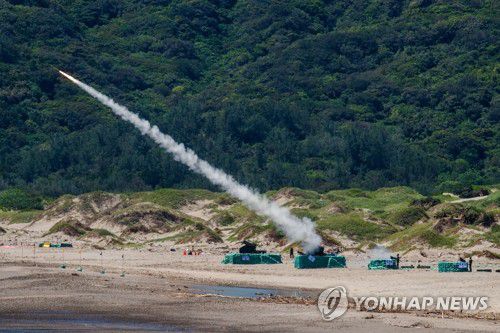 미사일 훈련하는 대만군[EPA=연합뉴스 자료사진]