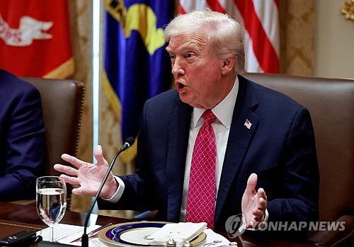 17일(현지시간) 백악관에서 발언하는 도널드 트럼프 미 대통령[워싱턴 로이터=연합뉴스. 재판매 및 DB 금지]