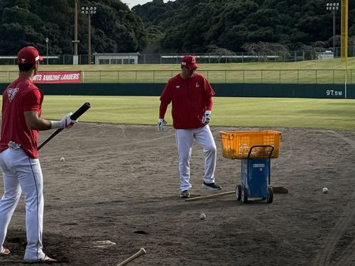 훈련 지휘하는 이숭용 SSG 감독[SSG 랜더스 제공. 재판매 및 DB 금지]