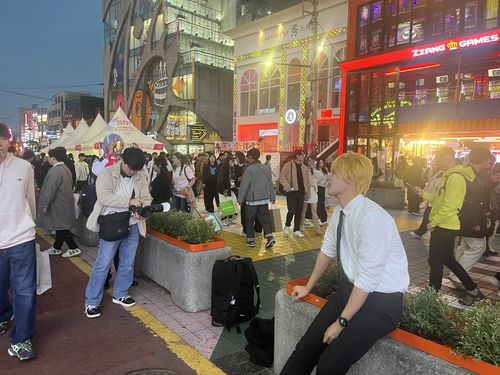 10월 31일 핼러윈을 맞은 서울 마포구 홍대거리의 모습[촬영 양수연 수습기자]