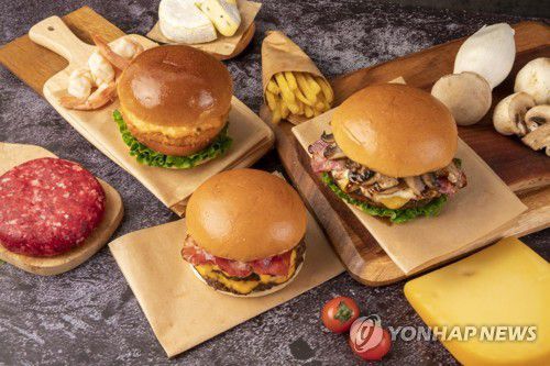수제버거 브랜드 '프랭크버거'의 대표 메뉴들[CJ프레시웨이 제공, 재판매 및 DB 금지]