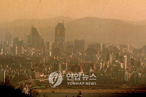 '황사도시' 서울[연합뉴스 자료 사진]