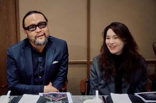 2025 포항국제음악제 라운드 테이블포항국제음악제 예술감독 박유신 첼리스트(오른쪽)와 음악제에서 공연하는 바리톤 사무엘 윤이 3일 서울 중구의 한 식당에서 열린 라운드 테이블에서 말하고 있다. 2025.11.03. [포항문화재단 제공. 재판매 및 DB금지]