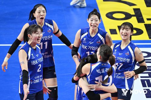 득점 후 기뻐하는 IBK기업은행 선수들[한국배구연맹 제공. 재판매 및 DB 금지]