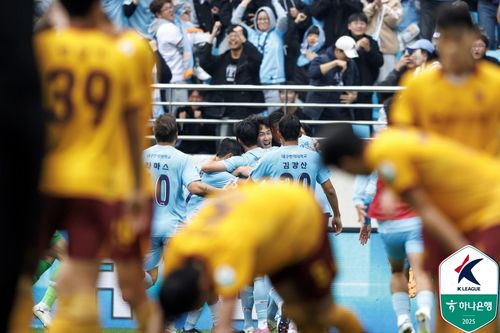 김현준의 골에 기뻐하는 대구 선수들[한국프로축구연맹 제공. 재판매 및 DB 금지]