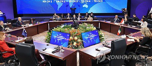 믹타 국회의장회의, 개회사 하는 우원식 국회의장(서울=연합뉴스) 최재구 기자 = 우원식 국회의장이 12일 서울 그랜드&비스타 워커힐 호텔에서 열린 제11차 믹타(MIKTA) 국회의장회의 개회식에서 개회사를 하고 있다. 믹타는 멕시코, 인도네시아, 한국, 튀르키예, 호주의 영문명 첫 글자를 순서대로 조합한 것으로, 한국 주도로 2013년 9월 결성됐다. 2025.11.12 jjaeck9@yna.co.kr