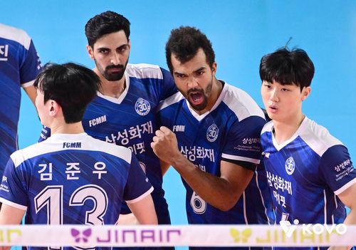 득점 후 기뻐하는 삼성화재 선수들[한국배구연맹 제공. 재판매 및 DB 금지]