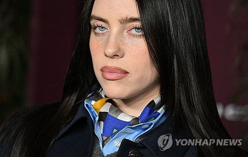 지난달 29일 'WSJ 혁신가 시상식' 참석한 빌리 아일리시[AFP 연합뉴스 자료사진. 재판매 및 DB 금지]