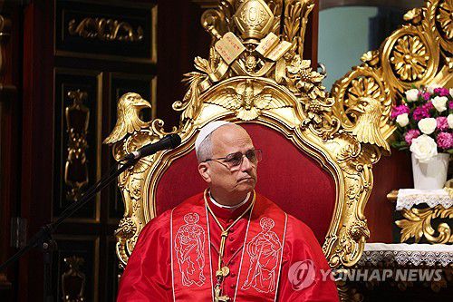 레오 14세(이스탄불 로이터=연합뉴스) 30일(현지시간) 교황 레오 14세가 튀르키예 이스탄불의 아르메니아 사도대성당에서 열린 기도회에 참석했다. 2025.11.30 photo@yna.co.kr