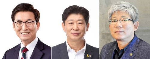 충북도교육감 후보군[청주=연합뉴스) 왼쪽부터 윤건영 충북도교육감, 강창수 전 전국교직원노동조합 충북지부장, 김성근 전 충북 부교육감 [연합뉴스 자료사진]