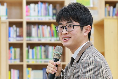 인터뷰하는 '수능 만점' 이하진 학생[전북교육청 제공. 재판매 및 DB 금지]