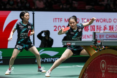 혼성단체 월드컵 여자복식에 나선 최효주(왼쪽)와 김나영[ITTF SNS 캡처. 재판매 및 DB 금지]
