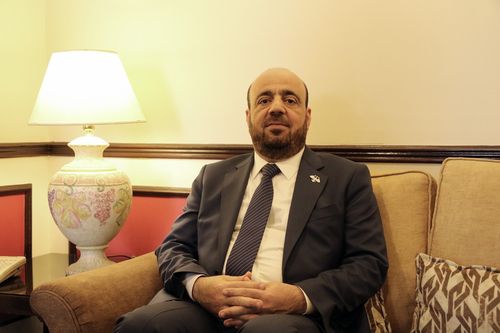 시리아상공회의소연합회(FSCC) 회장(다마스쿠스=연합뉴스) 김동호 특파원 = 4일(현지시간) 연합뉴스와 짧은 인터뷰에 응한 시리아상공회의소연합회(FSCC)의 알리 오마르 알알리 회장. 2025.12.7 dk@yna.co.kr