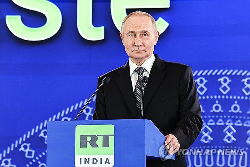 인도 방문한 푸틴[러시아대통령실/타스=연합뉴스 자료사진]