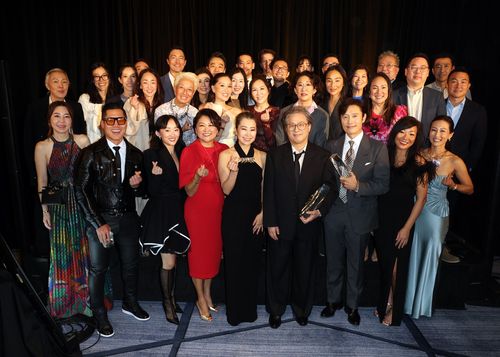 'KALH 아너스' 초대 수상자 박찬욱, 매기 강 감독, 이병헌과 KALH 관계자들[KALH 제공. 재판매 및 DB 금지]