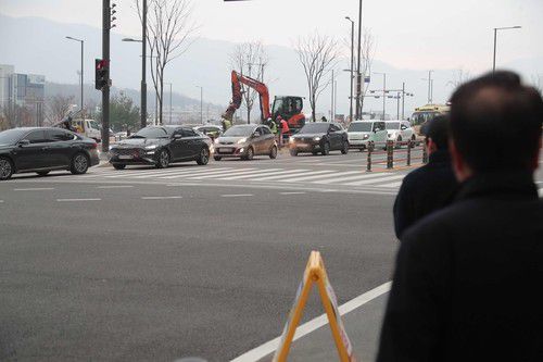 육동한 춘천시장 교통상황 점검[춘천시 제공.재판매 및 DB 금지]