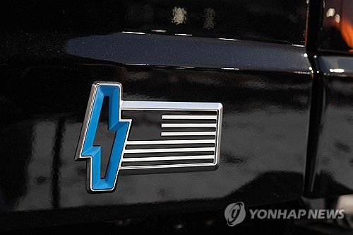 포드 F-150 라이트닝 픽업트럭 로고 [AFP 연합뉴스 자료사진. 재판매 및 DB 금지]