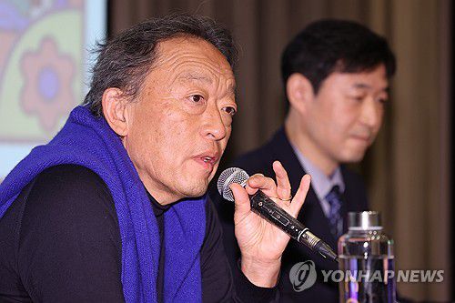 인사말 하는 정명훈 신임 KBS 교향악단 음악감독(서울=연합뉴스) 류효림 기자 = 정명훈 신임 KBS 교향악단 음악감독이 26일 서울 여의도 콘래드호텔에서 열린 KBS 교향악단 70주년 및 정명훈 음악감독 선임 기자회견에서 인사말을 하고 있다. 2025.12.26 ryousanta@yna.co.kr