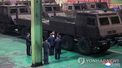 김정은, 중요 군수공업 기업소 시찰(평양 조선중앙통신=연합뉴스)  김정은 국무위원장이 지난 28일 중요 군수공업 기업소를 방문 무기전투기술기재 생산실태를 요해(파악)했다고 조선중앙통신이 30일 보도했다. 2025.12.30      [국내에서만 사용가능. 재배포 금지. For Use Only in the Republic of Korea. No Redistribution] nkphoto@yna.co.kr