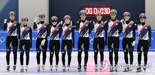 쇼트트랙 대표팀 '올림픽을 향해'(진천=연합뉴스) 이지은 기자 = 2026 밀라노·코르티나 동계올림픽을 한 달 앞두고 7일 충북 진천선수촌에서 쇼트트랙 대표팀 선수들이 포즈를 취하고 있다. 2026.1.7 jieunlee@yna.co.kr