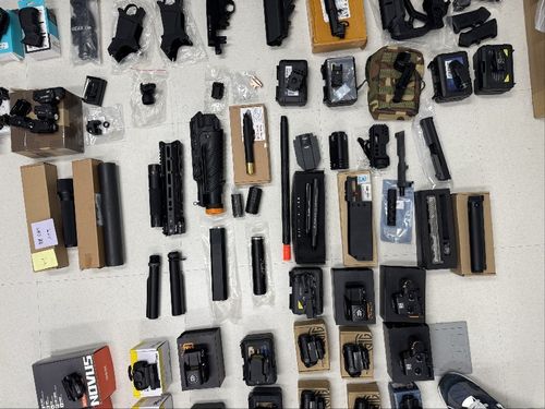 압수된 조준경 등 총기 부품[경찰청 제공. 재판매 및 DB 금지]