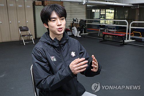 연합뉴스와 인터뷰하는 차준환(서울=연합뉴스) 서대연 기자 = 2026 밀라노ㆍ코르티나담페초 동계올림픽 출전을 앞둔 피겨 스케이팅 차준환이 지난 8일 서울 노원구 태릉선수촌 실내빙상장에서 연합뉴스와 인터뷰하고 있다. 2026.1.11 dwise@yna.co.kr