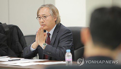 검찰개혁추진단 기자간담회(서울=연합뉴스) 국무총리 산하 검찰개혁추진단 박찬운 자문위원장이 4일 서울 종로구 정부서울청사 창성동 별관에서 열린 기자간담회에서 발언하고 있다. 2025.12.4 [검찰개혁추진단 제공. 재판매 및 DB 금지] photo@yna.co.kr