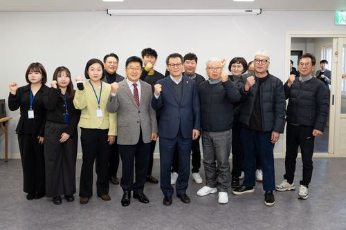 교통약자이동지원센터 방문한 김홍규 시장[강릉시 제공. 재판매 및 DB 금지]