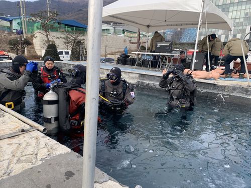 동두천소방서 동계수난구조 훈련[동두천소방서 제공, 재판매 및 DB 금지]