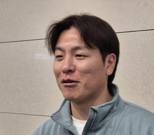 인터뷰하는 강민호(영종도=연합뉴스) 김경윤 기자 = 삼성 라이온즈 포수 강민호가 15일 인천국제공항에서 출국 전 인터뷰하고 있다. 2026.1.15. cycle@yna.co.kr