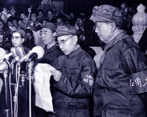 문화대혁명 당시. 왼쪽부터 장칭, 저우언라이, 린뱌오, 마오쩌둥[아르테 제공.  World History Archive / Alamy Stock Photo. 재판매 및 DB금지]