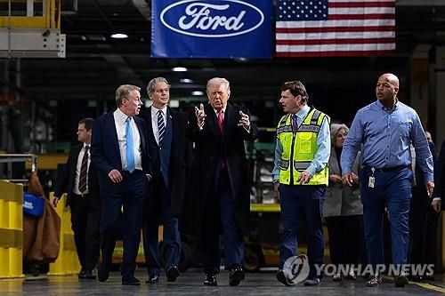 포드 공장을 방문한 도널드 트럼프 대통령[로이터 연합뉴스 자료사진. 재판매 및 DB 금지]