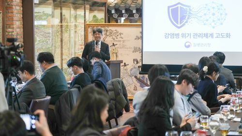 신년 기자간담회 하는 임승관 질병관리청장(청주=연합뉴스) 임승관 질병관리청장이 19일 코로나19 국내 첫 발생 6주년을 맞아 충북 청주시 한 식당에서 기자간담회를 하고 있다. [질병관리청 제공. 재판매 및 DB 금지]