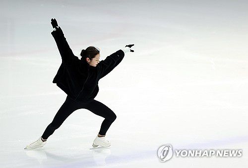 훈련하는 피겨 신지아(서울=연합뉴스) 이지은 기자 = 2026 밀라노·코르티나담페초 동계올림픽에 출전하는 피겨 스케이팅 신지아가 6일 서울 노원구 태릉선수촌 실내빙상장에서 훈련하고 있다. 2026.1.6 jieunlee@yna.co.kr