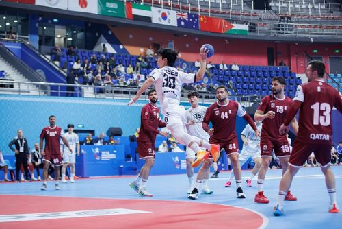 카타르전에서 슛을 던지는 이요셉[아시아 핸드볼연맹 소셜 미디어 사진. 재판매 및 DB 금지]