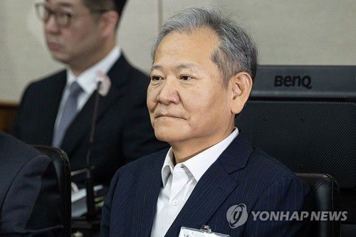 공판 출석한 이상민 전 장관[사진공동취재단 제공] 2025.10.17