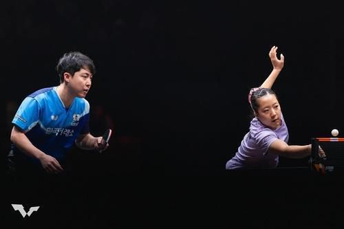 작년 WTT 파이널스 홍콩 혼합복식에 임종훈(왼쪽)과 나선 신유빈 [WTT 인스타그램 캡처. 재판매 및 DB 금지]