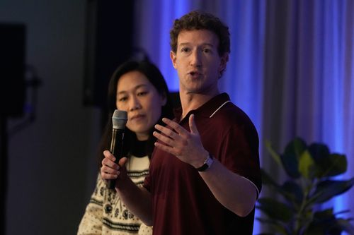 저커버그 부부 [AP 연합뉴스 자료사진. 재판매 및 DB 금지]