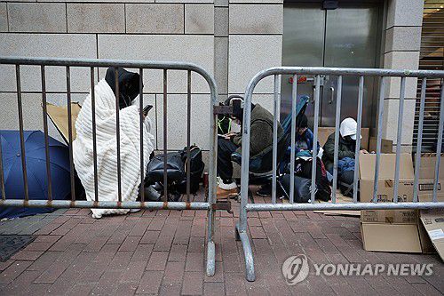 홍콩 웨스트카오룽(서구룡) 치안법원 밖 모습.[EPA 연합뉴스 자료사진. 재판매 및 DB금지]