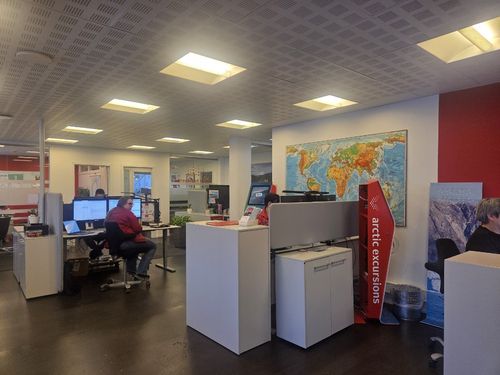 그린란드 최대 여행사 그린란드 트래블(누크=연합뉴스) 현윤경 특파원 = 그린란드 누크 시내의 여행사 '그린란드 트래블' 지점. 2026.1.25 ykhyun14@yna.co.kr