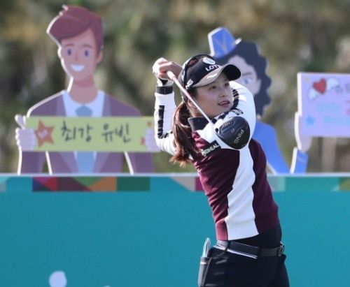 최혜진이 영종도 스카이72 오션 코스에서 드라이버 티샷을 하고 있다. [사진=KLPGA]