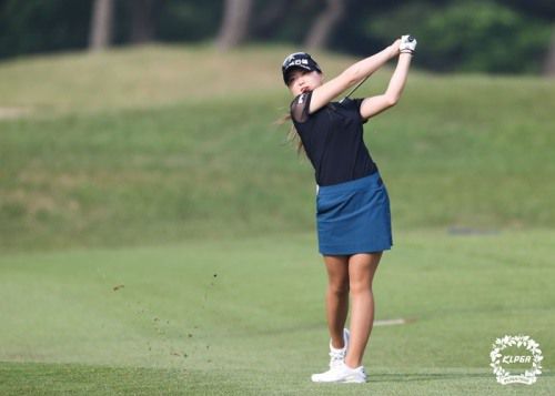 박세리 인비테이셔널 트로피 방어전에 나서는 조아연. [사진=KLPGA]