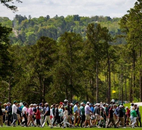 오거스타내셔널에서 절대로 뛰면 안된다.