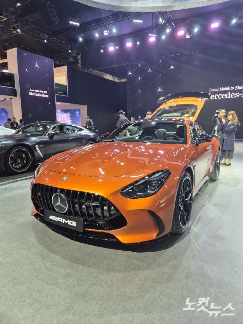 메르세데스-AMG GT 모습. 정석호 기자