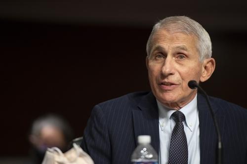 앤서니 파우치 국립알레르기·전염병연구소(NIAID) 소장은 코로나19 오미크론 변이에 대응해 코로나19 부스터샷 접종을 거듭 강조했다. UPI=연합뉴스